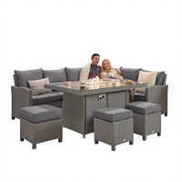 Ensemble de salon d'angle en rotin en forme de L avec 3 tabourets - Table de foyer à gaz pour droitier en finition blanc cassé