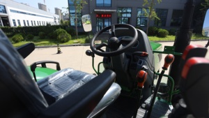 Tracteur agricole Moteur diesel <span class=keywords><strong>EURO</strong></span> V 50 ch 75 ch avec cabine climatisée - Product Image 5