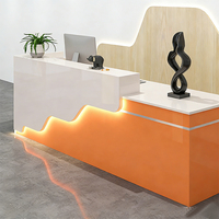 Comptoir de réception en marbre de luxe incurvé, design haut de gamme, mobilier de bureau, table de caisse personnalisée pour boutique, best-seller
