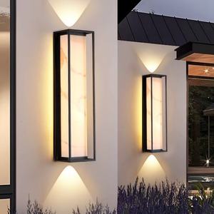 Applique murale LED extérieure moderne de 14 pouces 24W blanc chaud anti-UV à intensité variable applique murale à double abat-jour lumière de porche lumières de pilier LED - Product Image 4