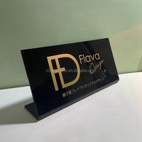 Support d'affichage en acrylique personnalisé en forme de L, logo doré, haute transparence, taille personnalisée disponible pour le branding de bureau