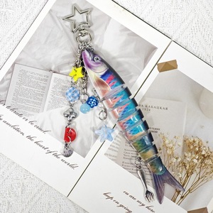 Porte-clés créatif en forme de poisson segmenté avec breloques étoile et cœur, pendentif de sac à dos et cordon de téléphone mignon style appât de pêche - Product Image 4