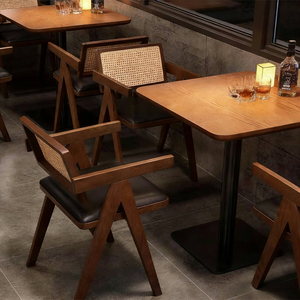 Conjunto de Mesa y Sillas de Bar Estilo Retro, Material PU, Diseño Moderno, Personalizado para Pequeños Bares, Cafeterías, Restaurantes Occidentales - Product Image 3