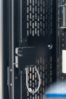 Mini centre de données, armoire serveur de 1200 mm de profondeur avec boîte de distribution d'alimentation triphasée certifiée CE