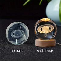 6cm Moderne LED Chaud Veilleuse Verre Planète 3D Cristal Système Solaire Globe Univers Base En Bois Gravé Au Laser Chambre D'anniversaire
