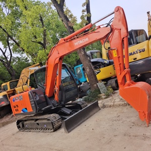 Hitachi 60 Track Pad Excavator d'occasion 6 tonnes 40.5KW Power Engine Gearbox Multifunction - Product Image 2