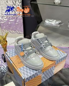 Chaussures de sport décontractées de luxe pour hommes et femmes, baskets de créateur de mode, chaussures de course de haute qualité pour hommes Lvs - Product Image 4