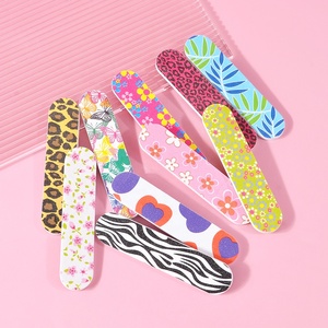 Venta al por mayor <span class=keywords><strong>precio</strong></span> barato colorido flor corazón mariposa 9cm doble cara Mini lima <span class=keywords><strong>de</strong></span> <span class=keywords><strong>uñas</strong></span> desechable EVA lima <span class=keywords><strong>de</strong></span> <span class=keywords><strong>uñas</strong></span> colorido impreso - Product Image 2