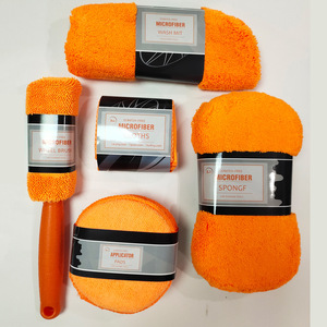 Kit de nettoyage automobile Ningbo Heyi Daily Necessities, 9 pièces, serviettes en microfibre, gants, éponge, brosse - Product Image 3