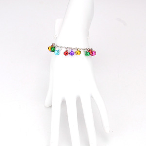 Collier à motif géométrique Cloche de Noël, Bijou de fête coloré, Accessoire de mode unisexe, Origine Yiwu - Product Image 2