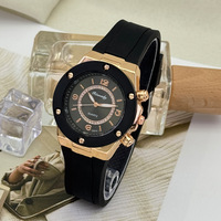 Montre pour femme tendance de style nouveau, bracelet en silicone écologique, boîtier en alliage, style décontracté, montres pour femme