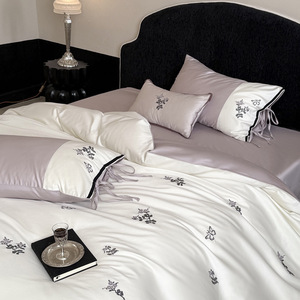 Ultimo Set di Biancheria da Letto di Lusso in Cotone a Fibra Lunga, Elegante e Confortevole, con Ricami Raffinati - Product Image 5