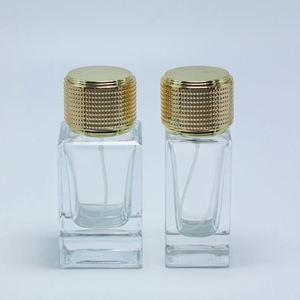Nuevo pulverizador de perfume polaco con bomba, cuadrado, vacío, de 30ml/50ml/100ml, de vidrio serigrafiado, con tapa dorada y caja metálica. - Product Image 3