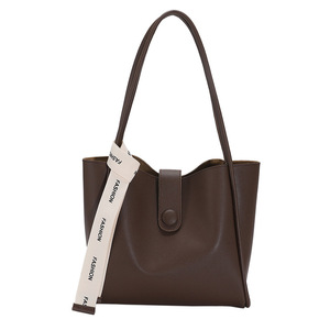 Nouveau sac à bandoulière décontracté automne-hiver, sac à main tendance pour femmes, grande capacité, sac fourre-tout pour femmes, PU résistant à l'eau, personnalisé - Product Image 1
