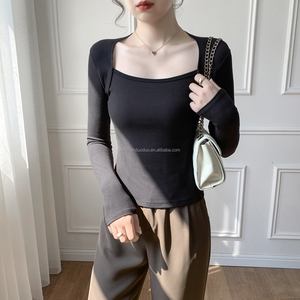 Camiseta de Manga Larga Elegante para Mujer, Top Ajustado para Adolescentes, Cuello Cuadrado, Decoración con Logotipo, Tejido Informal a la Moda - Product Image 3