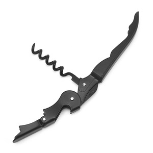 Vente en gros d'usine <span class=keywords><strong>Tire</strong></span>-<span class=keywords><strong>bouchon</strong></span> décapsuleur multifonction en acier inoxydable noir mat à double charnière, modèle Sea Horse Knife - Product Image 4