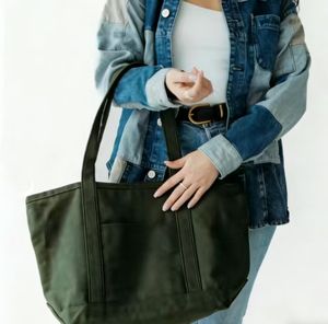 Sac à bandoulière en toile personnalisé en gros, grande capacité, texture haut de gamme, sac à main pour sortir - Product Image 4