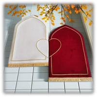 Vente en gros de 2 tapis de prière rembourrés en flanelle, ensemble de tapis de prière islamique noir et blanc, tapis de prière musulman portable