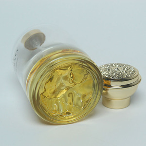 高級感のある30ml 50ml 100ml厚ガラス製スプレーボトル、アルミ製ゴールドキャップ付き香水詰め替えボトル - Product Image 4