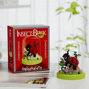 Lámpara de Mesa con Forma de Insecto y Flores, de Micro-piezas para Armar, Decoración Infantil para Escritorio, Juguete Educativo de Bloques de Construcción - Product Image 5