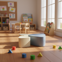 Ensemble de bancs souples triangulaires modernes (3 pièces) – Équipement de jeu intérieur pour écoles, sièges pour enfants, maternelle et préscolaire