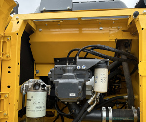 Excavatrice sur chenilles Komatsu PC220 d'occasion du Japon, 22 tonnes, hydraulique, pour travaux de construction, à vendre - Product Image 4