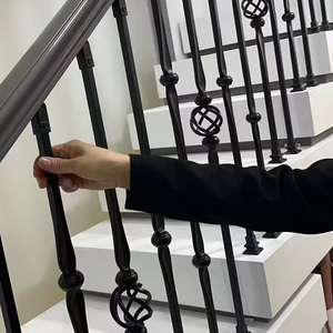 <span class=keywords><strong>Jaulas</strong></span> <span class=keywords><strong>de</strong></span> acero forjado Cestas <span class=keywords><strong>de</strong></span> componentes <span class=keywords><strong>de</strong></span> hierro forjado para accesorios y barandillas - Product Image 3