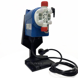 Bomba Dosificadora de Diafragma SEKO KCL635 para Detergente y Cloro, Material PVDF de Alta Resistencia, Bomba Dosificadora de Diafragma Invate KCL635 Solenoide - Product Image 2