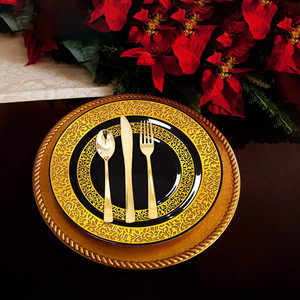 Assiettes à dîner en plastique noir jetables robustes de 10.25 pouces, conception de dentelle dorée, service compostable pour fête de mariage avec couvercle - Product Image 5