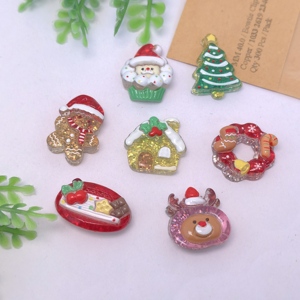 Mini-breloques de Noël en résine, rennes mignons, sapins de Noël, guirlandes, maisons en pain d'épices, cabochons à dos plat, ornements pour loisirs créatifs et cadeaux - Product Image 4