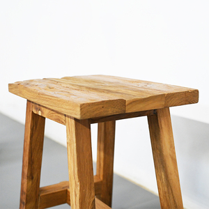 Taburete Antiguo de Teca con Textura Natural Envejecida, Madera Reciclada Hecha a Mano con Unión de Espiga Cruzada para Decoración del Hogar - Product Image 5