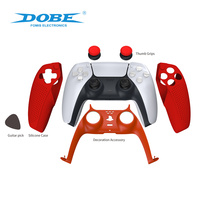 DOBE Kit de protection 4 en 1, accessoire de décoration, poignée de pouce, coque de remplacement, étui en silicone pour manette DualSense PS5