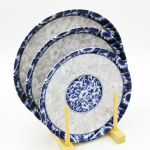 <span class=keywords><strong>Platos</strong></span> <span class=keywords><strong>de</strong></span> Servir <span class=keywords><strong>de</strong></span> <span class=keywords><strong>Melamina</strong></span> con Diseño Inspirado en la Porcelana Azul y Blanca China con Motivo Floral Ornamentado - Product Image 3