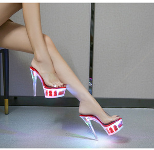 Nuovi Arrivi <span class=keywords><strong>Scarpe</strong></span> Estive da Donna Tacchi Alti 14 cm Sandali Sexy da Donna Piattaforma <span class=keywords><strong>Trasparente</strong></span> Luminosa <span class=keywords><strong>Scarpe</strong></span> da Festa Notturna <span class=keywords><strong>con</strong></span> Fiori - Product Image 3