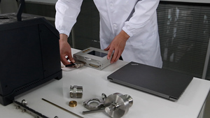 Thermomètre numérique haute précision avec écran LCD, communication USB, stockage de données, application intelligente pour laboratoire et traitement industriel - Product Image 5