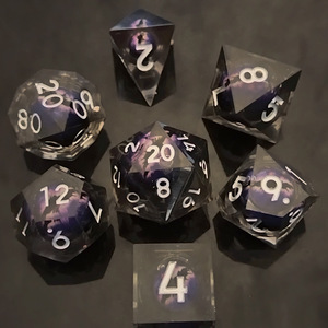 Venta al por mayor de dados poliédricos de resina personalizados con núcleo líquido, ecológicos y tallados, para juegos de rol de <span class=keywords><strong>Dungeons</strong></span> & Dragons (D20, D12, D10, D8, D6, D4) - Product Image 2