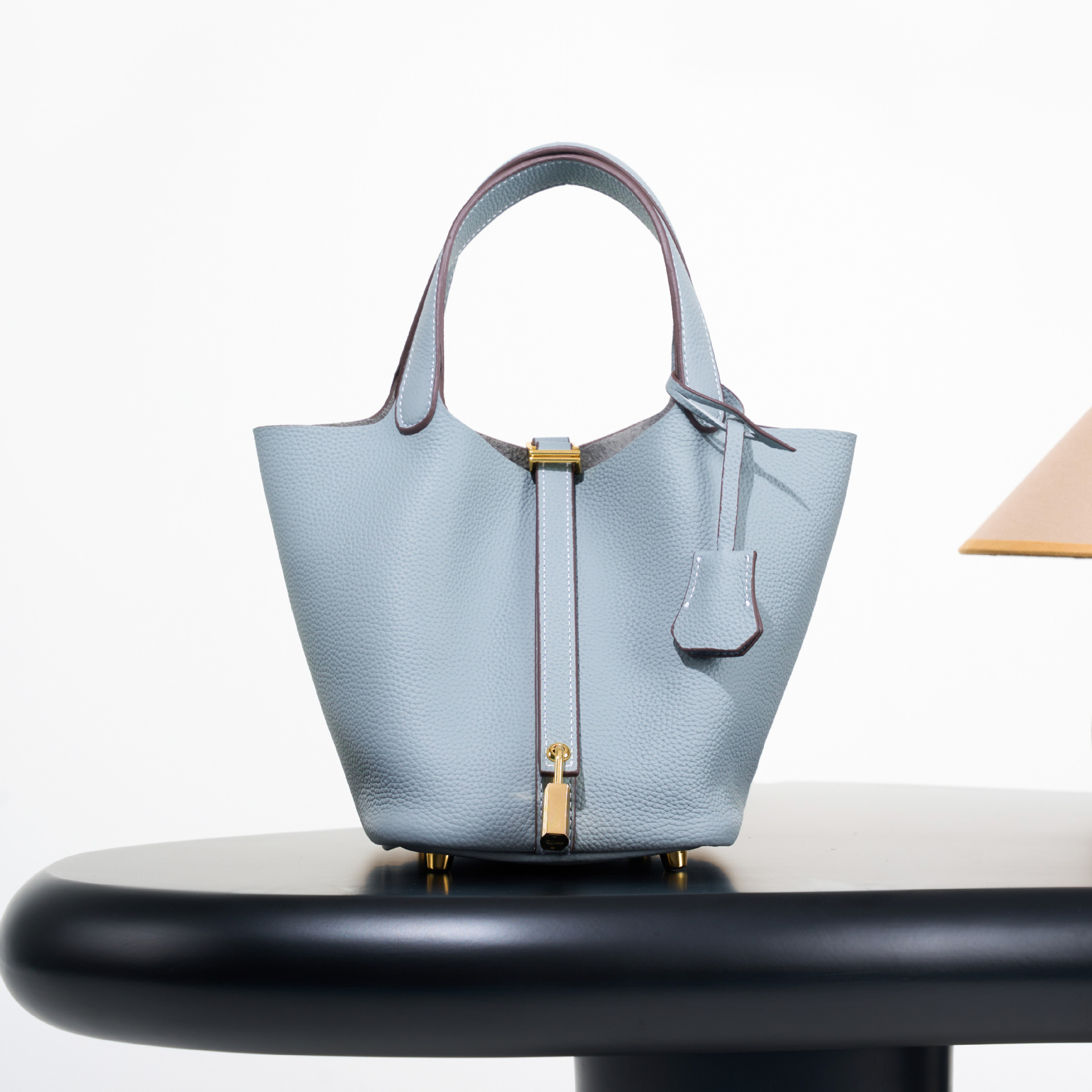 Boucle en lin bleu-or