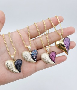 Collier Pendentif Cœur Demi- Pierre Demi-Métal Couleurs Mixtes avec Micro-Pavé de Zircon Cubique et Chaîne Torsadée pour Femme - Product Image 3