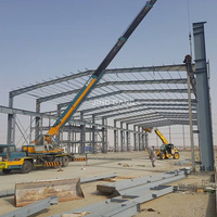 Pré conception ferme de vache à bas prix préfabriqué chèvre hangar structure en acier mouton maison