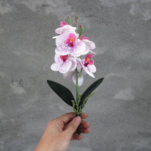 ดอกไม้ประดิษฐ์สัมผัสนุ่มเหมือนจริง กล้วยไม้ฟาแลนนอปซิส แบบกระถางเล็ก ดอกไม้ผ้าไหม ตกแต่งห้องนั่งเล่น บอนไซ จัดดอกไม้สำหรับงานแต่งงาน - Product Image 5
