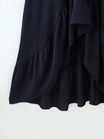 Robe midi décontractée et élégante pour femme, nouvelle collection 2026, avec décoration laminée et col suspendu, style rétro chic sans manches.