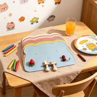Joli tapis de table pour enfants en silicone, isolant thermique, antidérapant, couleur unie, forme irrégulière, pour table à manger