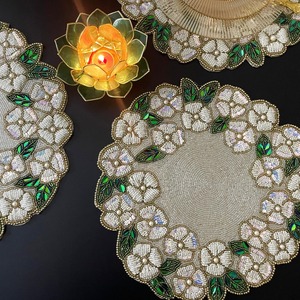 Sous-plat rond perlé à motifs floraux, exportateur indien, pour mariage et décoration, disponible à prix raisonnable - Product Image 3