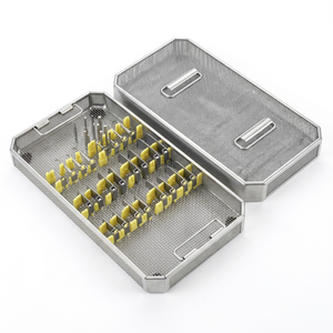 Ensemble d'extracteurs McCullough 27 mm/20 mm, lames dentées, acier inoxydable de qualité médicale, classe II, certifié CE, réutilisable, chirurgical - Product Image 1