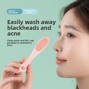 Brosse nettoyante faciale en silicone pour points noirs et boutons, à poils doux, pour le nettoyage des ailes du nez et des pores, avec embouts de doigt - Product Image 2