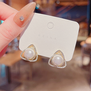 Tam giác kim cương micro-inset bông tai kim cương nữ Net đỏ với cùng một siêu <span class=keywords><strong>Flash</strong></span> thiết kế ngọc trai Stud Bông tai - Product Image 3