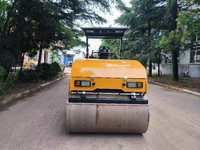 Compacteur routier durable de 6 tonnes et 37 kW pour le remblaiement de canalisations, la compactation des cours et des sous-sols de pavés