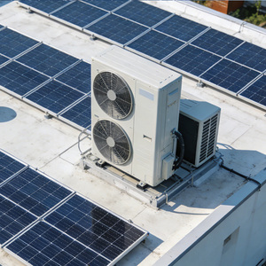 Pompe à chaleur solaire résidentielle avec système PVT - Product Image 4