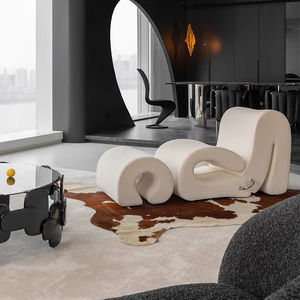 Sillón Sofá Italiano Minimalista en Forma de S con Relleno de Espuma, Diseño Hueco en Tela para Sala de Estar o Uso en Hoteles - Product Image 4