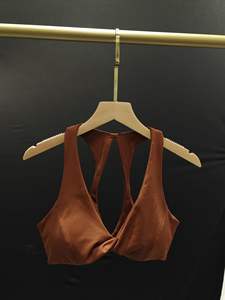 Conjunto de traje de yoga deportivo nuevo europeo y americano, espalda de belleza para correr, Top ajustado para mujeres - Product Image 6